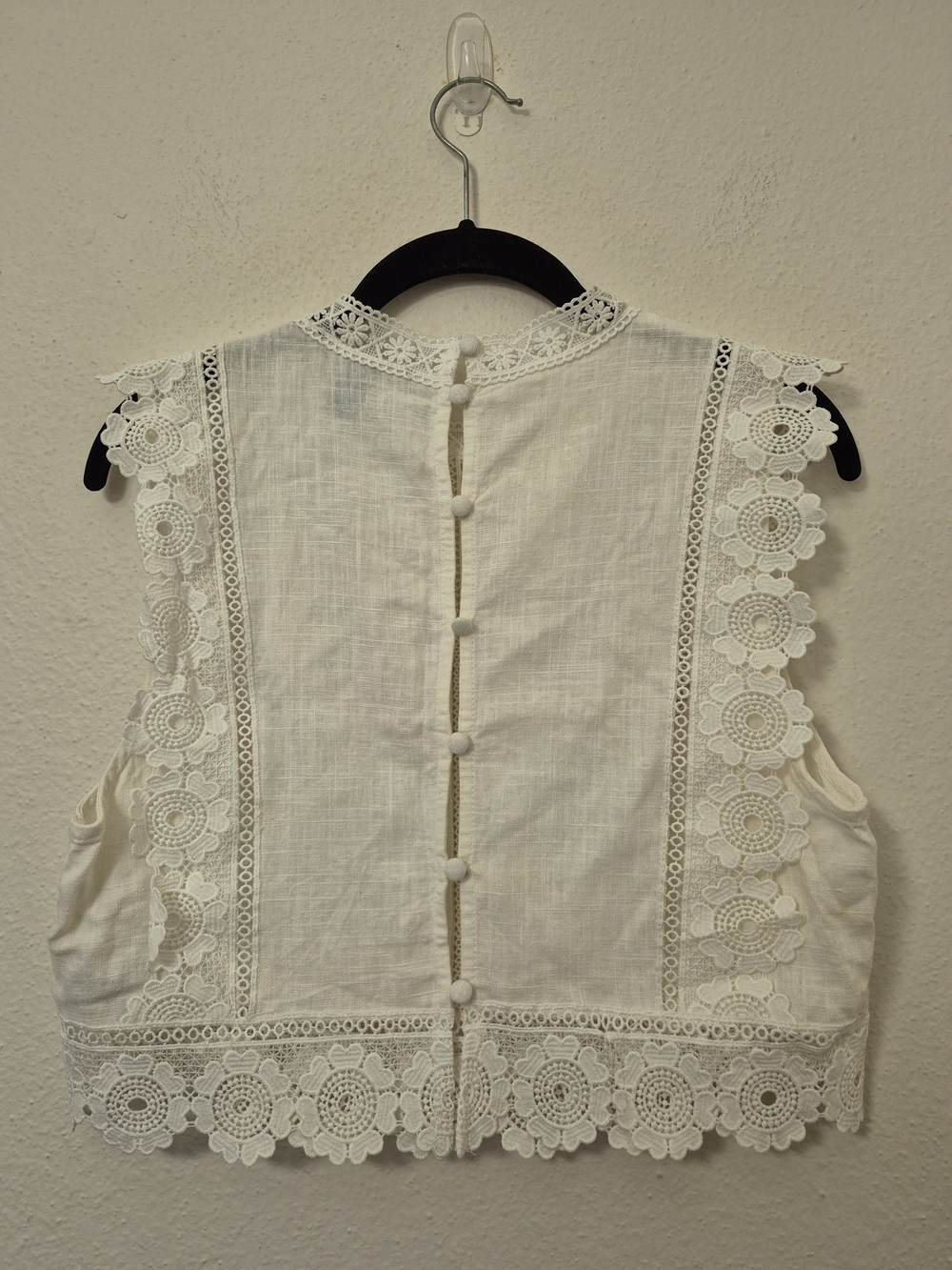 Forever 21 White Lace-Trim Cropped Button-Back Camisole